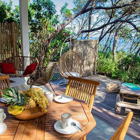 Les De Bagheera, Oasis Naturiste Villa