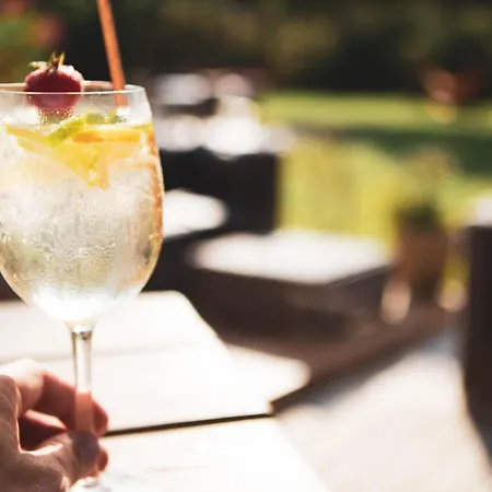 Les De Bagheera, Oasis Naturiste Villa Linguizzetta