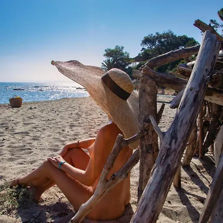 Villa Les De Bagheera, Oasis Naturiste *