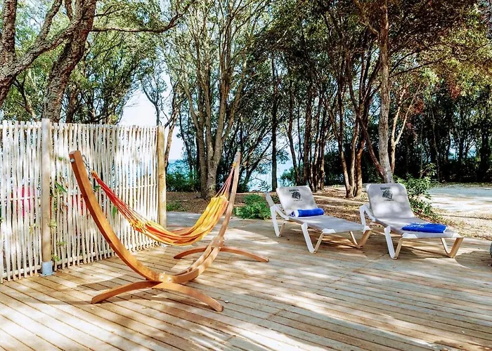 Les De Bagheera, Oasis Naturiste Linguizzetta