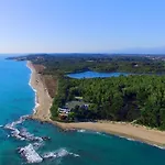 Villa Les De Bagheera, Oasis Naturiste Linguizzetta