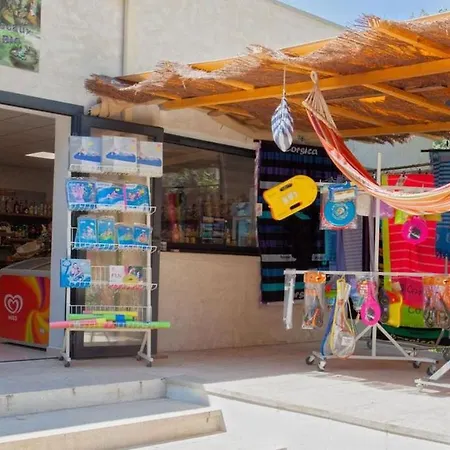 Les De Bagheera, Oasis Naturiste