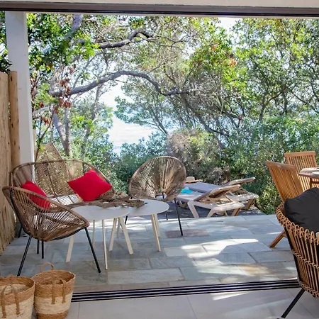 Les De Bagheera, Oasis Naturiste Villa Linguizzetta