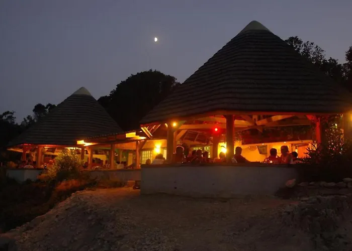 Les De Bagheera, Oasis Naturiste * Linguizzetta