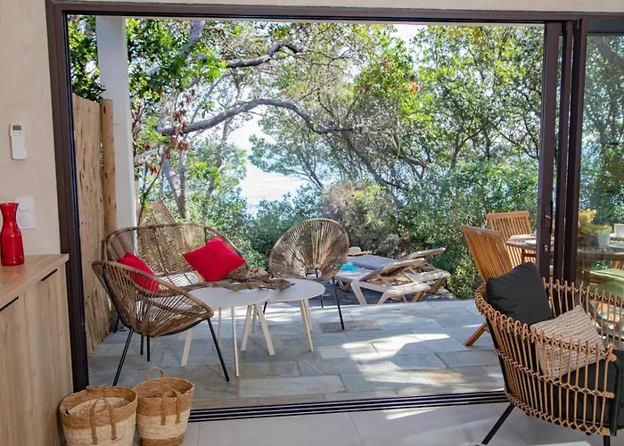 Les De Bagheera, Oasis Naturiste Villa Linguizzetta