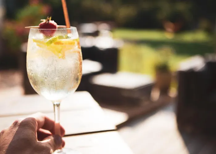 Les De Bagheera, Oasis Naturiste Villa Linguizzetta